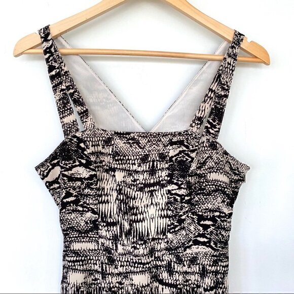 Silence + Noise Lined mini dress with crisscrossed  straps - Picture 3 of 8